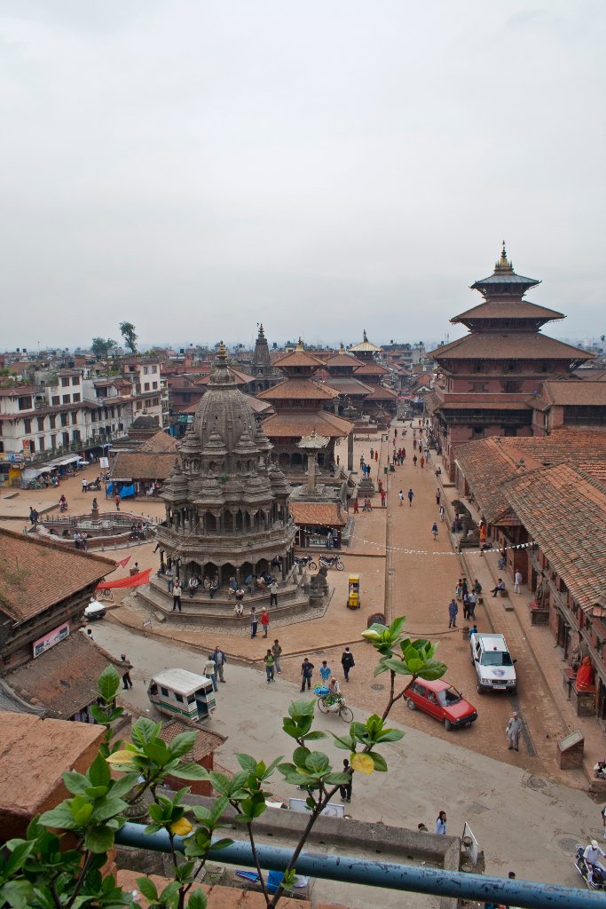 13-Durbar Square from the roof-restaurant.jpg - Durbar Square from the roof-restaurant